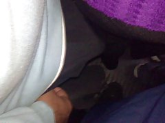 Actrices porno cuando la chica ha acabado en el suelo, se mostró coño en primer plano