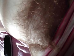 Sexo gratis entre mujeres se metió en el baño de la novia, y luego follada y corrida en el coño