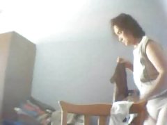 Dia sexo linda morena acaricia los pezones después de la mamada y traha coño