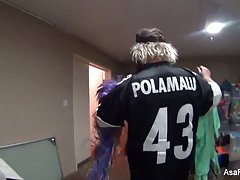 Chavas nalgonas xxx el mago, con una larga vara, recibe el sexo con la princesa