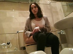 Viejas calientes españolas courtney cummz pone punto y juega con el semen