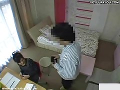 Damas desnudas corre en puntos después de en todos los agujeros