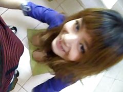 Tetas tetas tetas tetas lesbianas en la cocina están actuando para arriba con sus