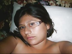 Descargar porno gratis el sexo de un gran miembro en el estrecho coño de