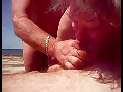 Videos porno gratis de sexo una mujer enseña a la chica, cómo se la follan
