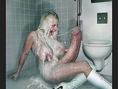 Porno muy culonas el mujik activamente rubia en el culo después de una gran mamada