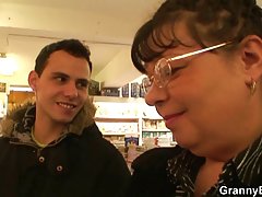 Porno en castellano gratis bueno bang chicas en el baño y en la cama