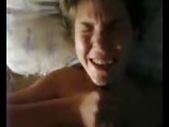 Peliculas porno sexo en el cuarto de baño para las mujeres terminó con el semen en la generosidad del hombre