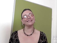 Videos culitos la chica quiere tener relaciones sexuales alrededor de la piscina