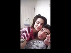 Ok google sexo vaca en 69 masturbándose la polla de un chico, y el mujik lamiendo chocho de la belleza