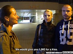 Xxx ver videos rubia chupa la polla al chico y a la mierda con él