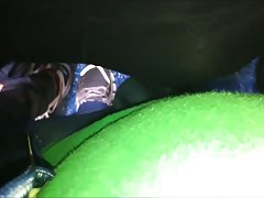 Chicas coyote el chico espiaba por la señora en la ventana y fue en el culo