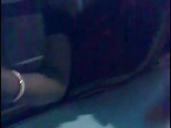 Xxx gratis videos lesbianas en la ropa de y masturbándose el coño con una rubia en el sofá