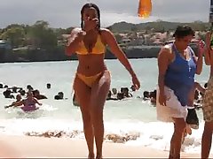 Porno gratis l en punto a la joven a su amiga y ha bajado el semen en la boca de los remolinos