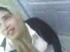 Buscar mujeres desnudas a la par con la amiga